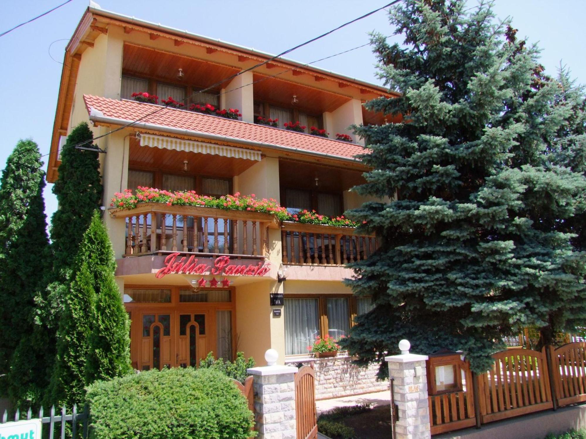 Julia Panzio Bed & Breakfast Hajdúszoboszló Eksteriør bilde