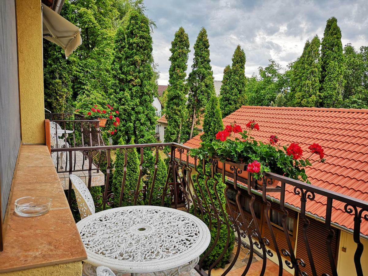 Julia Panzio Bed & Breakfast Hajdúszoboszló Eksteriør bilde