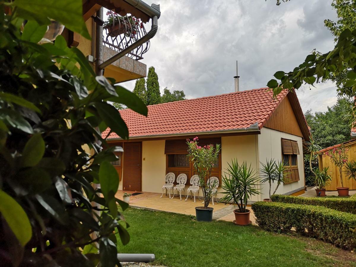 Julia Panzio Bed & Breakfast Hajdúszoboszló Eksteriør bilde