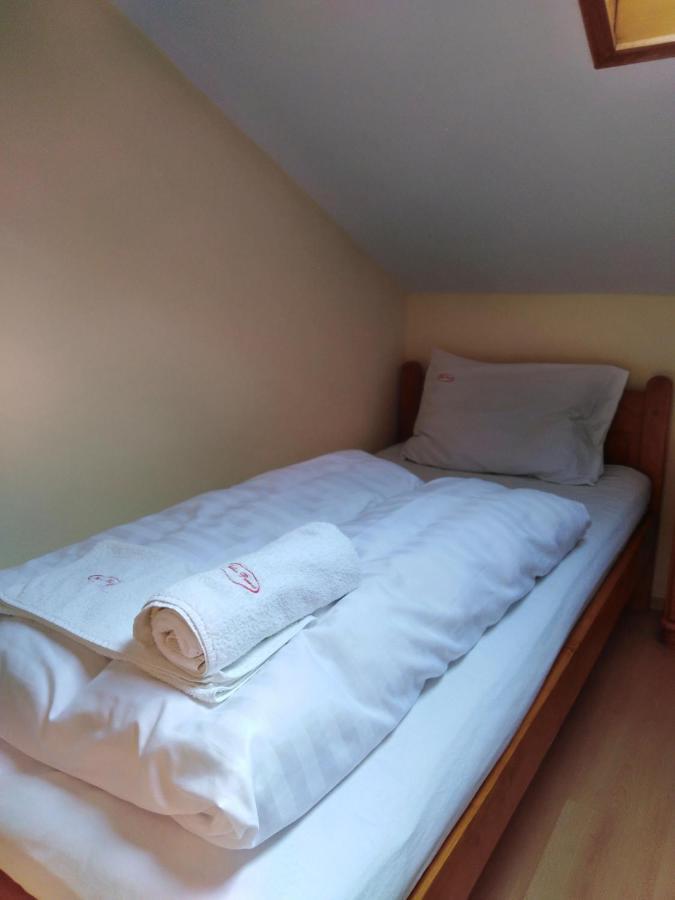 Julia Panzio Bed & Breakfast Hajdúszoboszló Eksteriør bilde